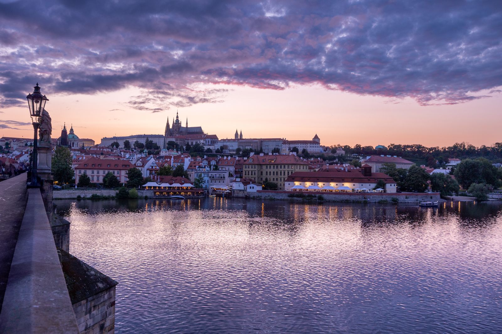 An Autumn Walk in Prague: Kampa, Charles Bridge and a Cruise