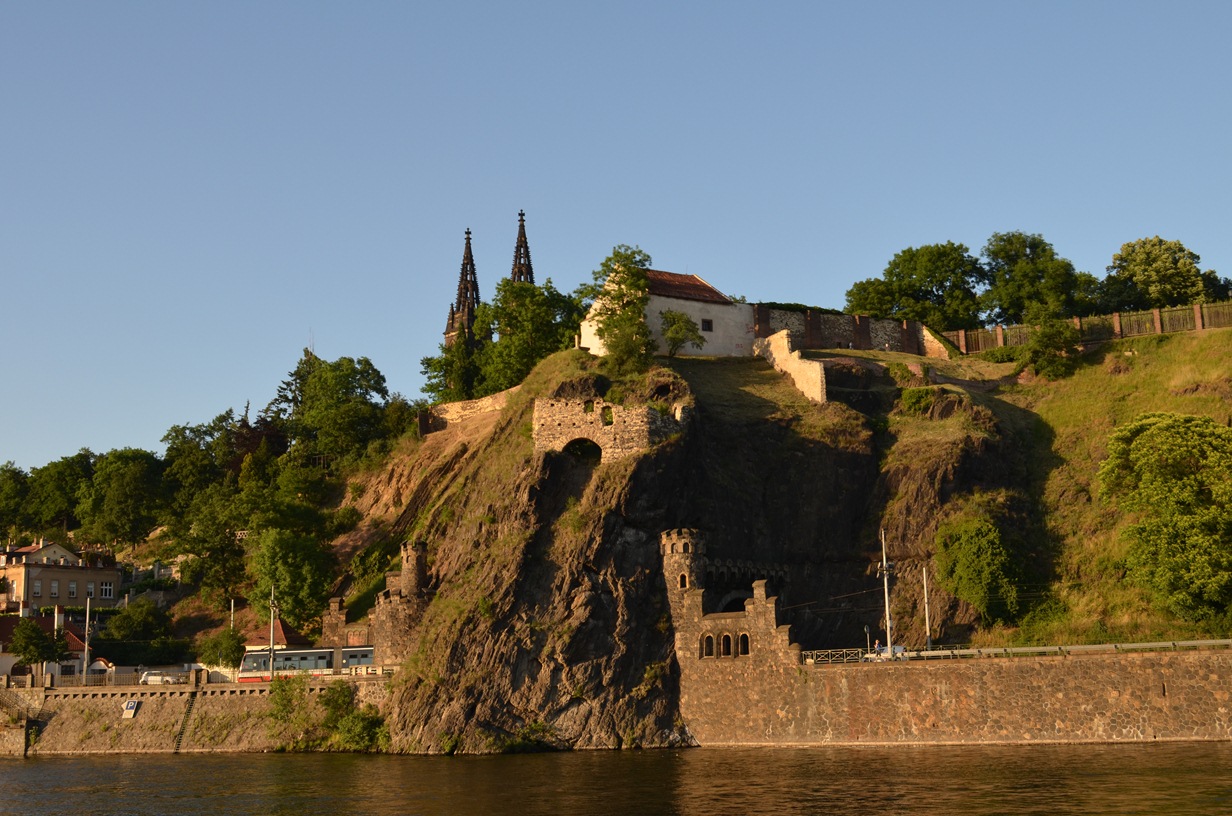 2-Hours Evening Boat Trip with dinner