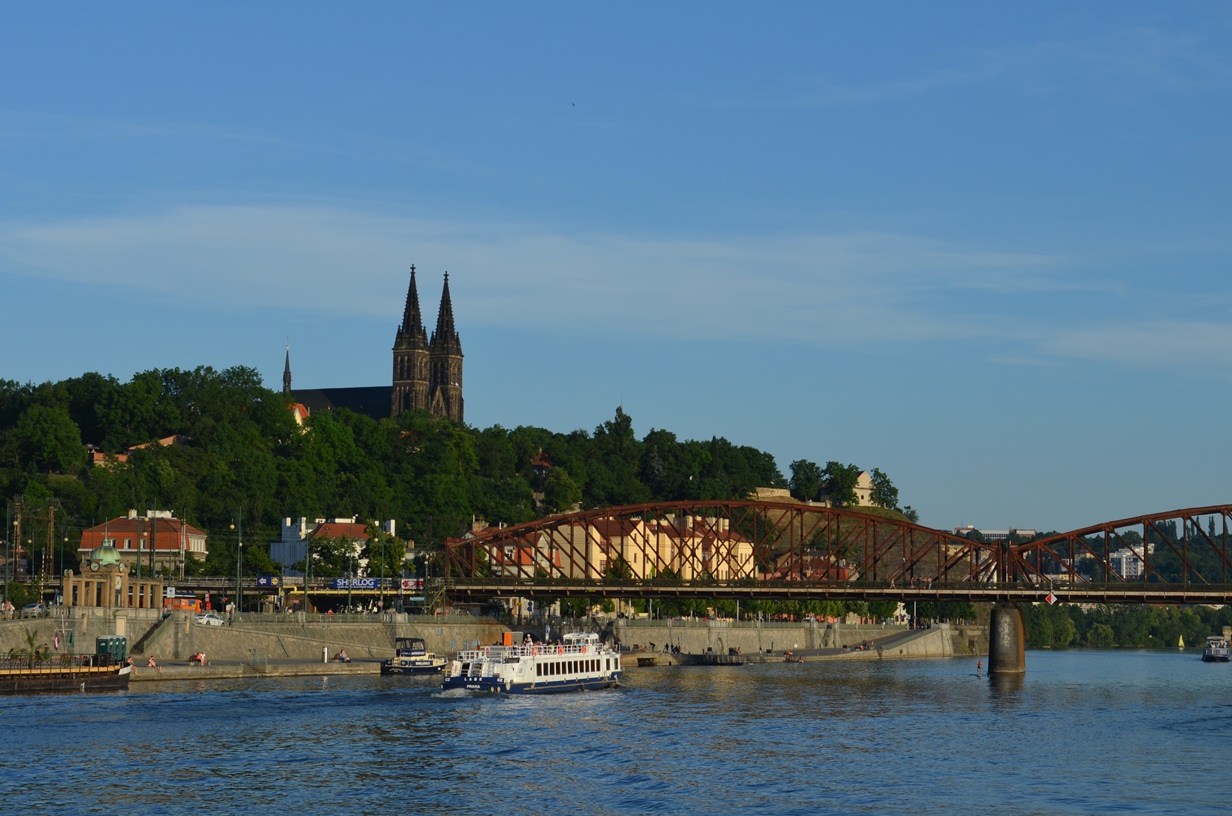 3-Hours Evening boat trip with the dinner