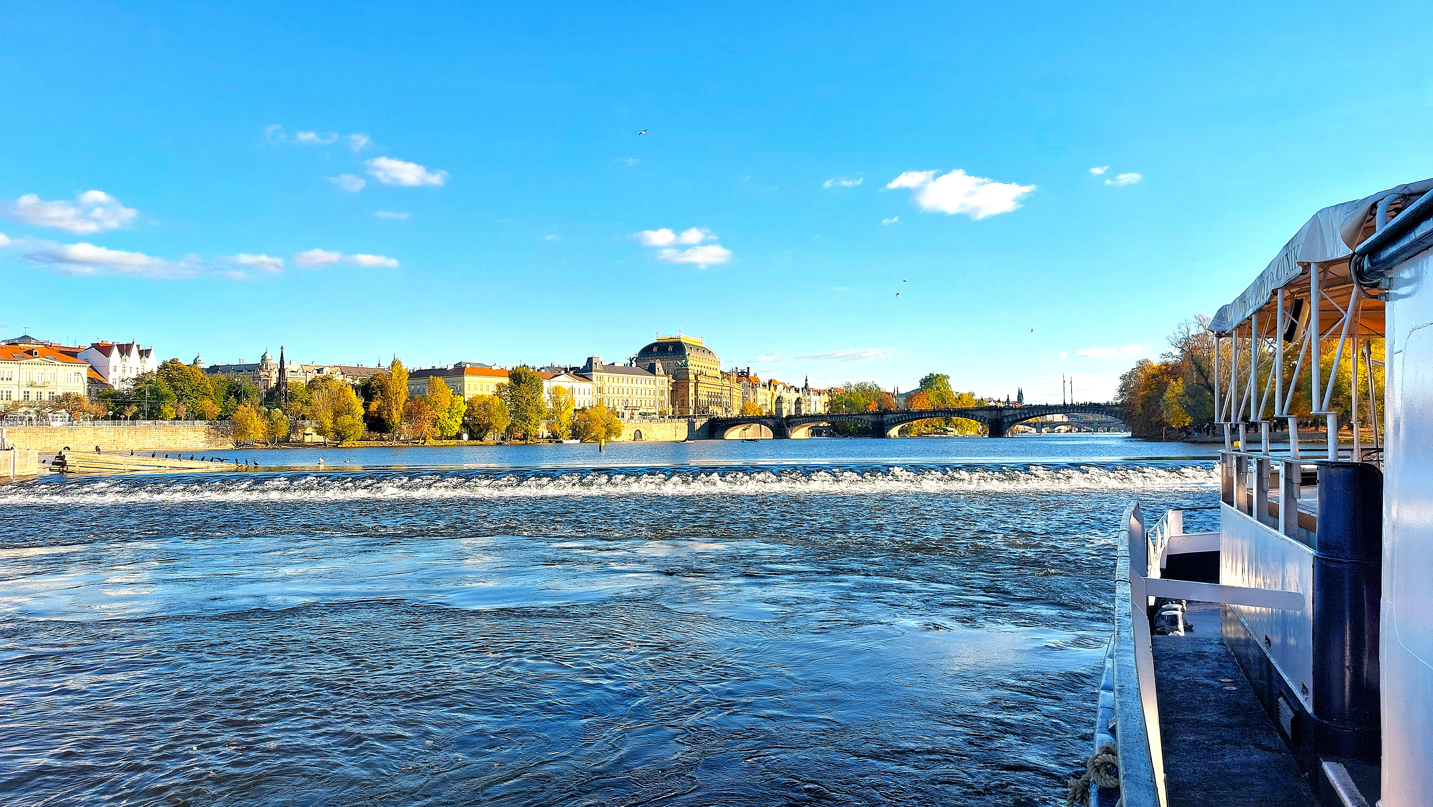 3-Hours Evening boat trip with the dinner