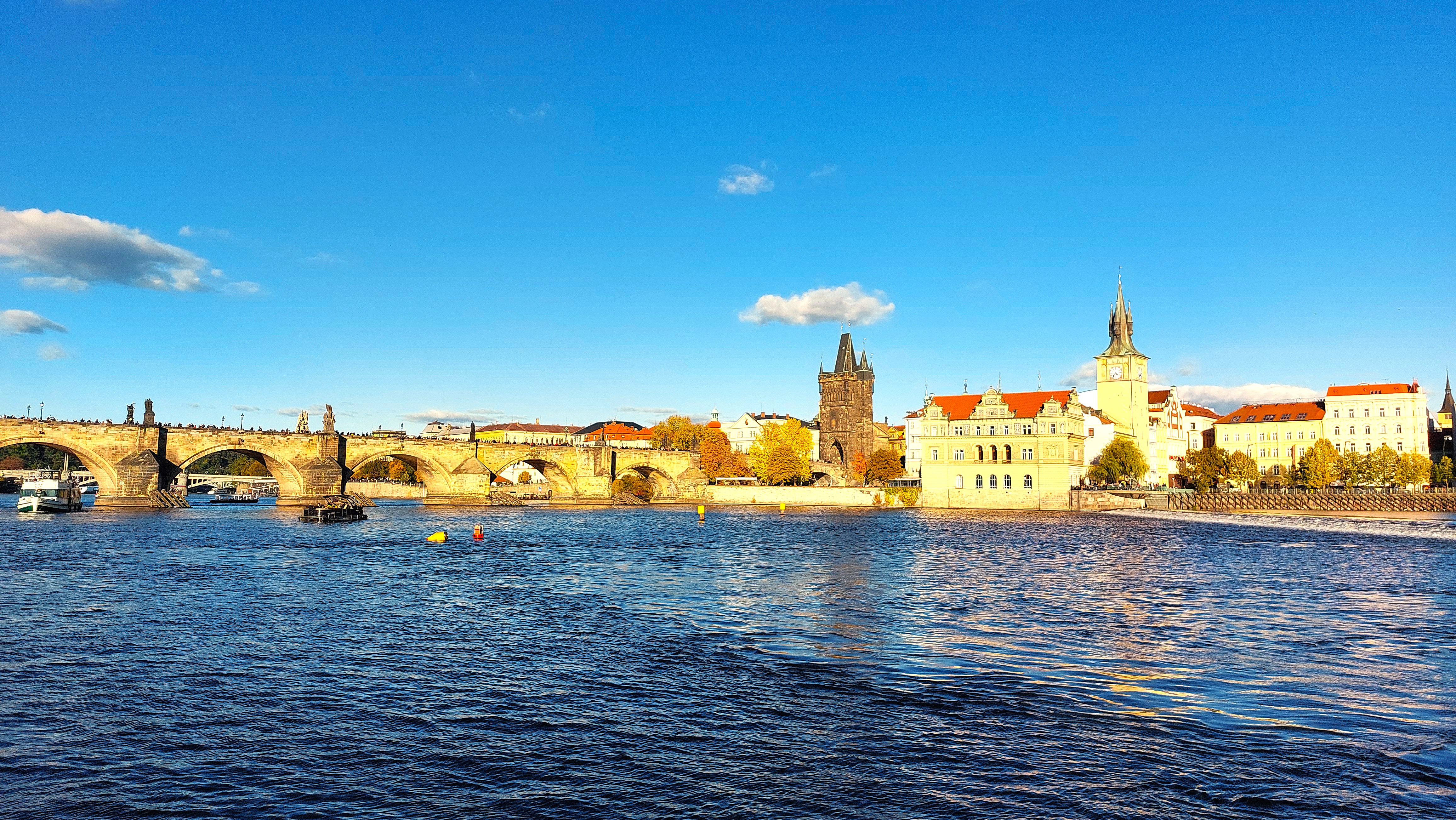 3-Hours Evening boat trip with the dinner